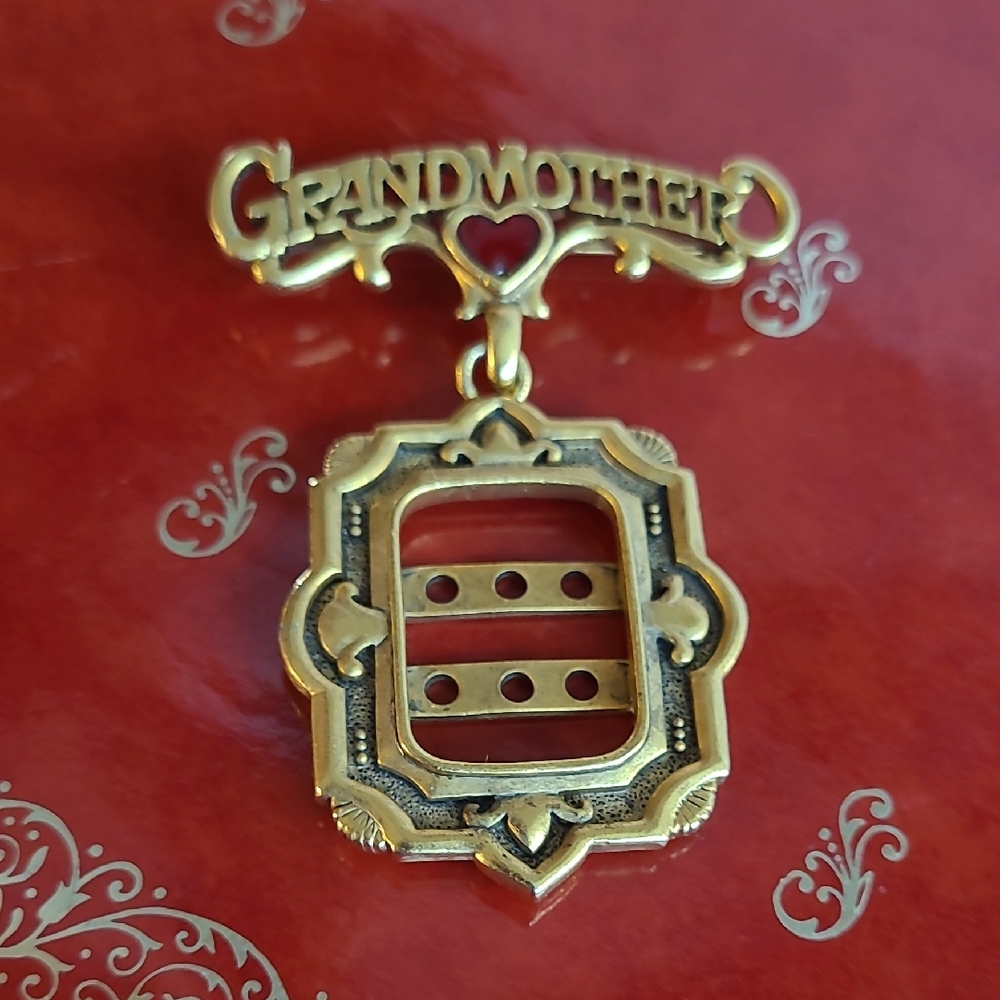 Gold Grandmother Brooch Mothers Day